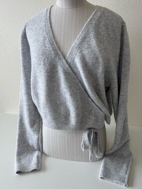 H&M Soft Brushed Wrap Cardigan in Light Grey Marl Size Large